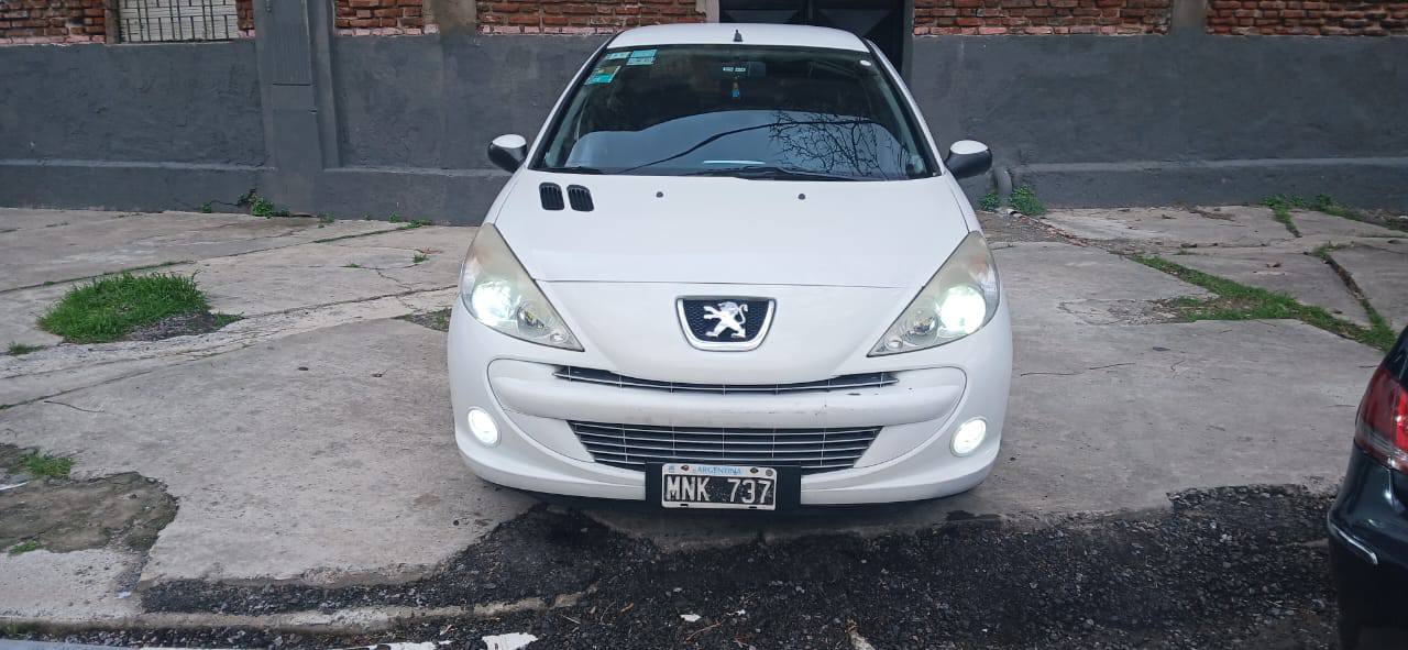 207 modelo 2013 - 100 mil km de fabrica. - Imagen 2