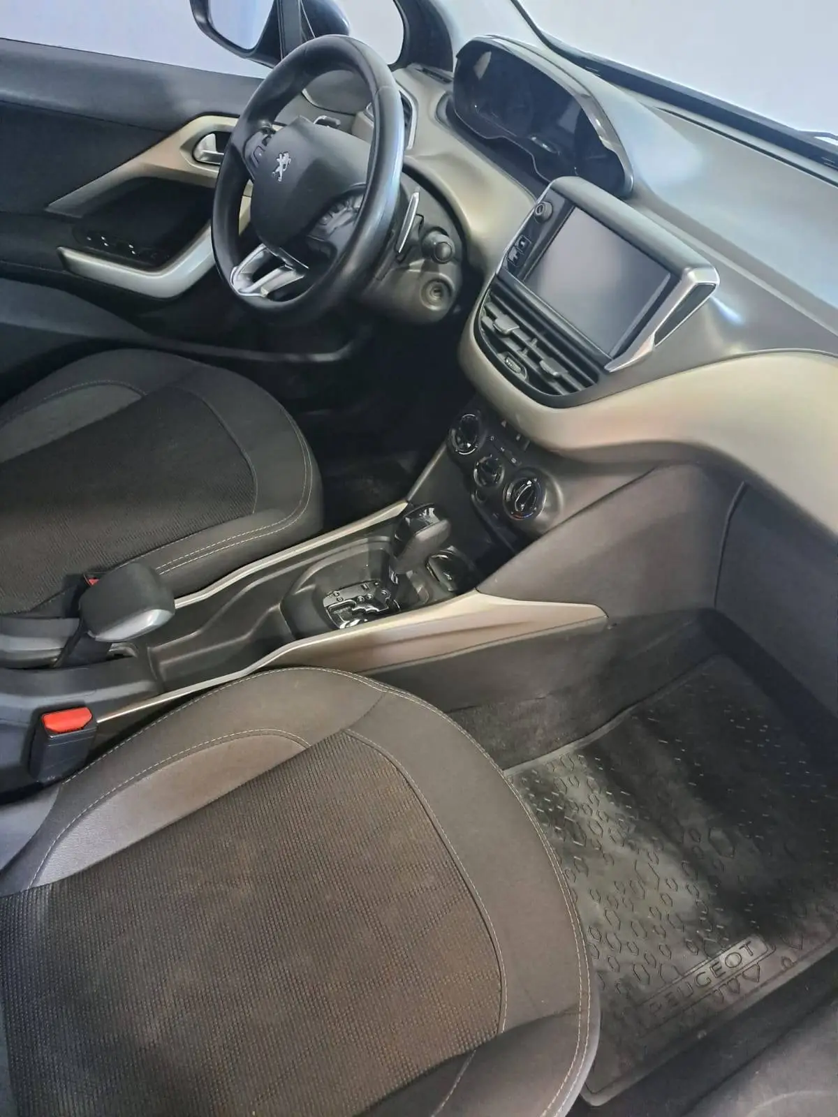 PEUGEOT 2008 2017 AUTOMÁTICA FULL - Imagen 3