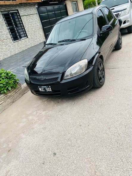 Vendo Chevrolet celta modelo 2013, motor 1.4 nafta Full km144 más info 2.6.6.4.2.0.5.4.0.0 - Imagen 3