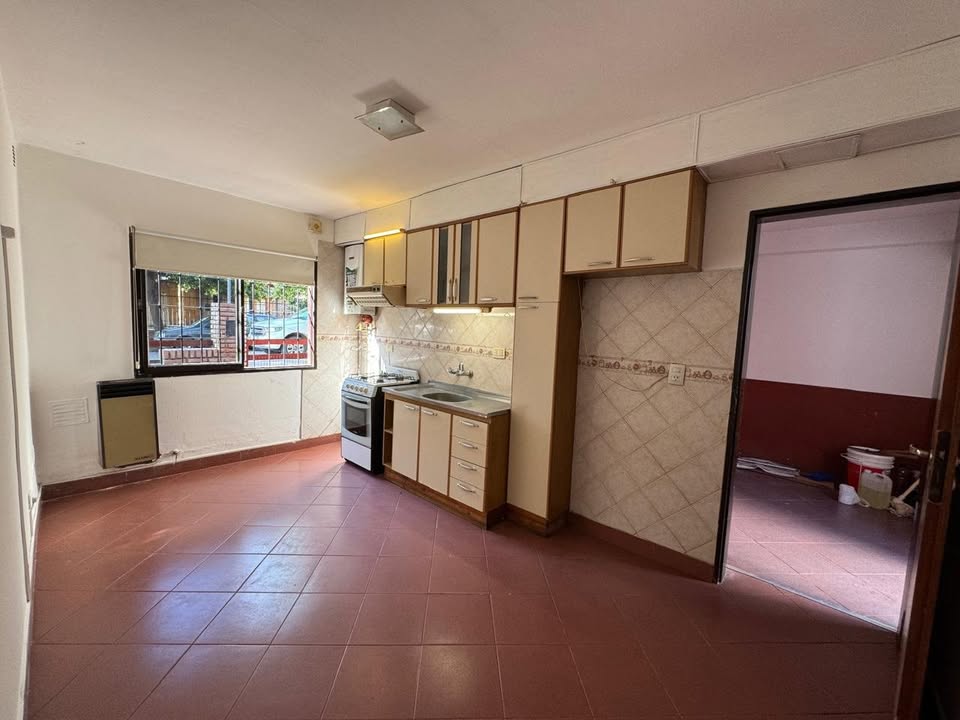 VENTA: Casa de dos plantas en Barrio Santa Rita - Imagen 5